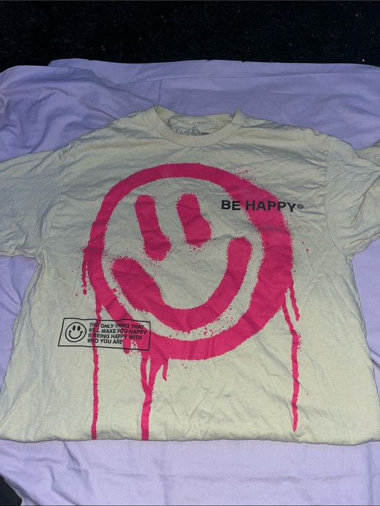 Fashion Nova Tops - Fashion Nova Cream Tee with Hot Pink Drip Smiley Graphic